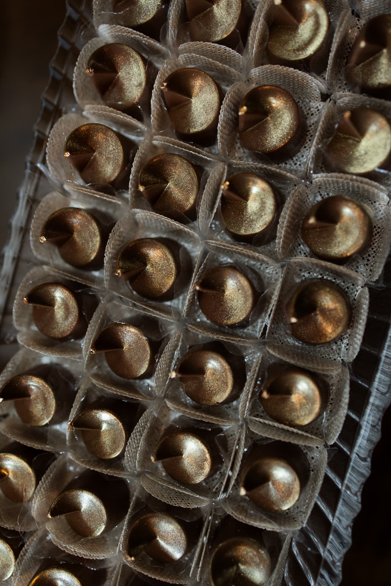Detail shot of Lebbeke gilded bonbons