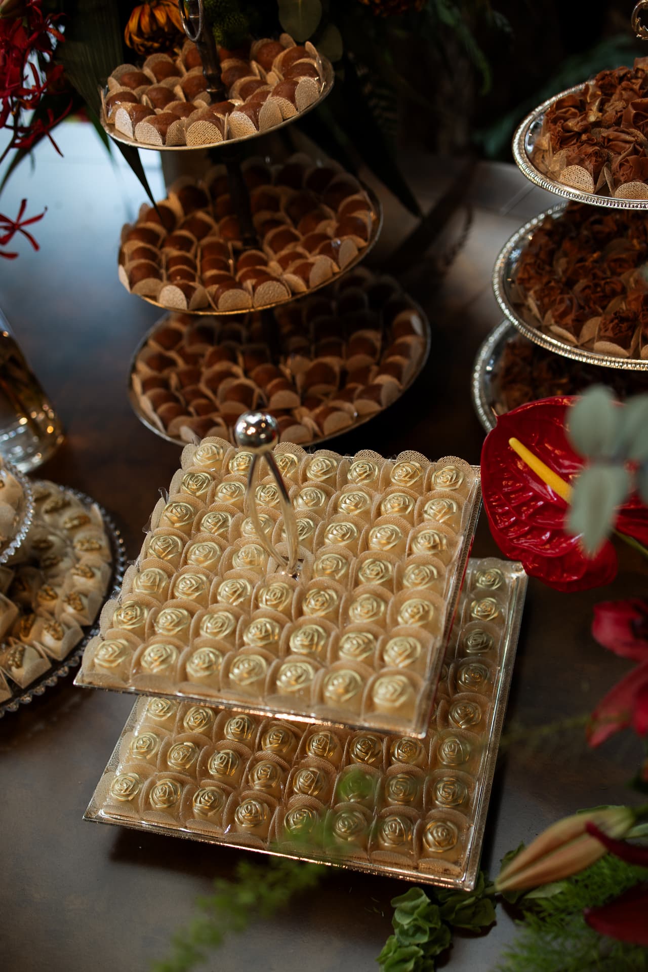 Crystal and silver trays with Lebbeke bonbons and sweets